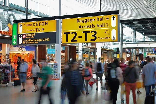 Rennen naar de gate.